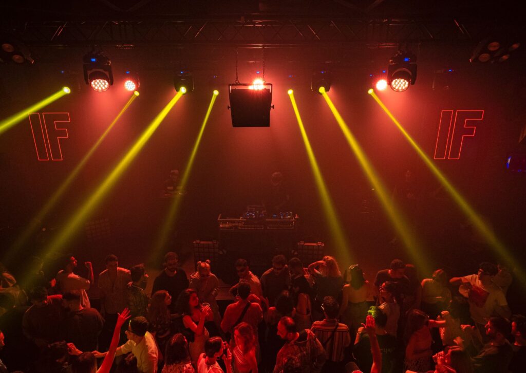 Las Vegas Nightlife Hotspots For Couples 1 Germans 2