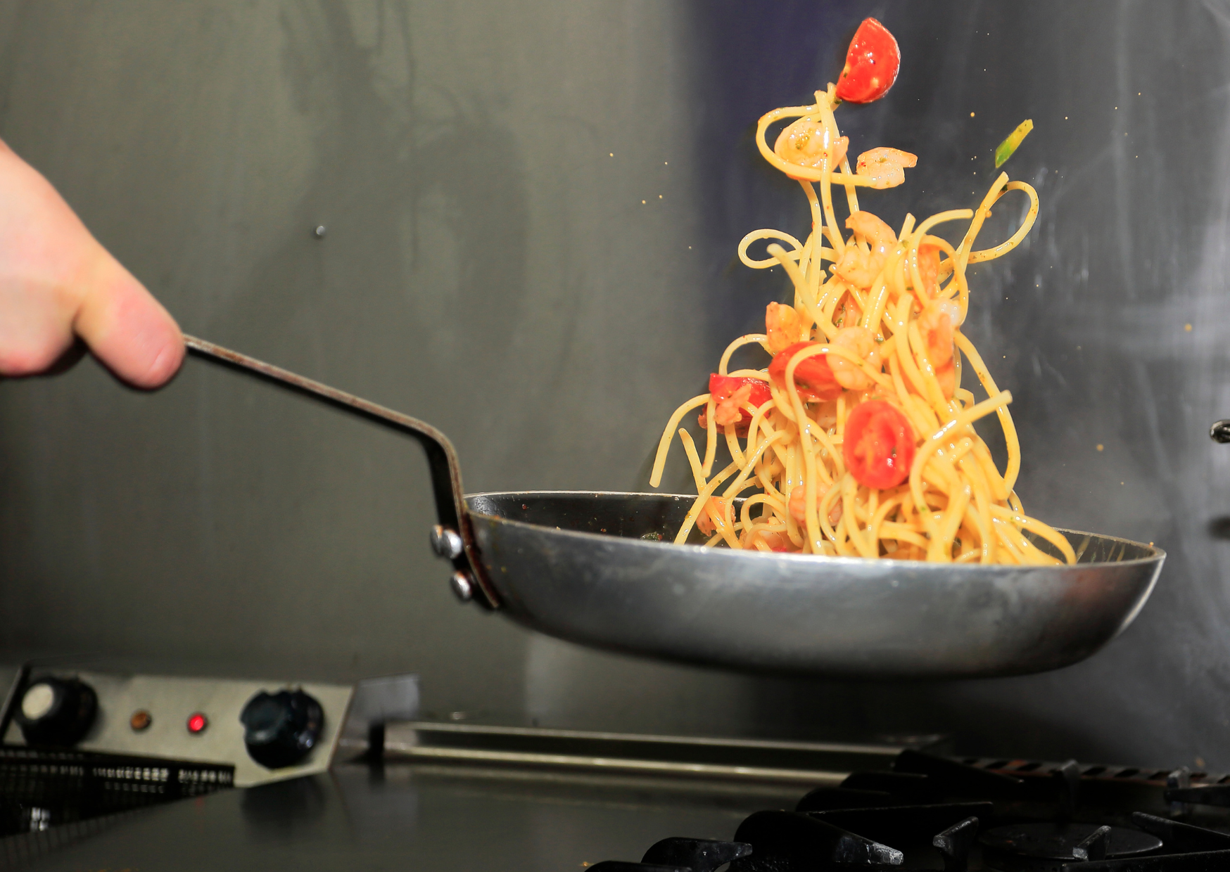 cooking pasta in Naples 5