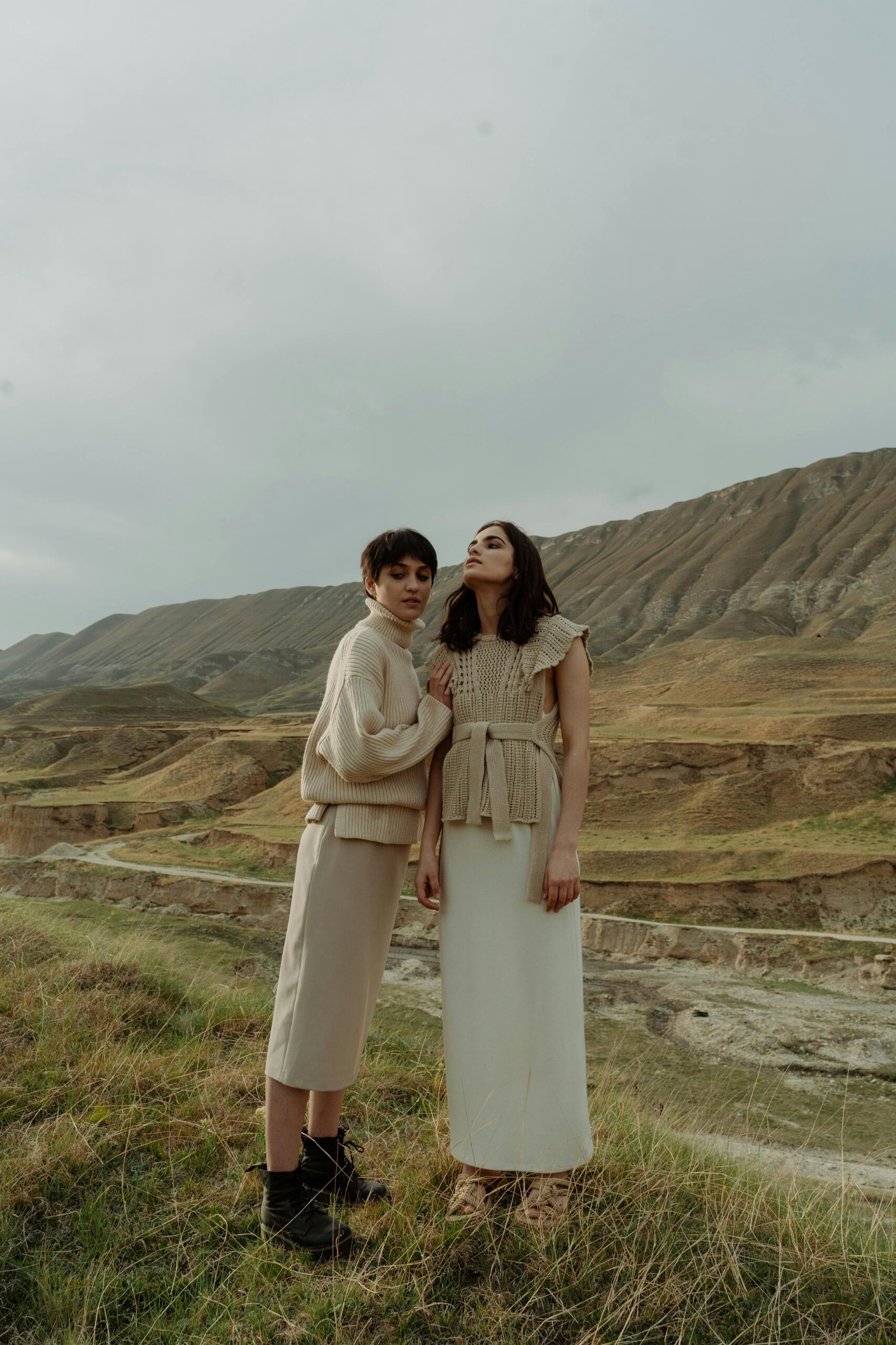 Why French Women Never Wear These 5 Things American Women Always Do 7 pexels photo 9904162 scaled