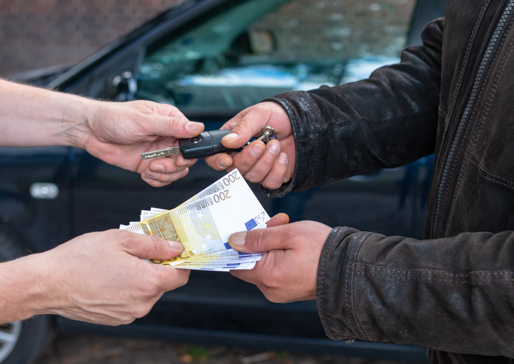 The Cash Only Reality in 2025 Berlin That Traps Americans Daily 4 Paying cash in Germany 3