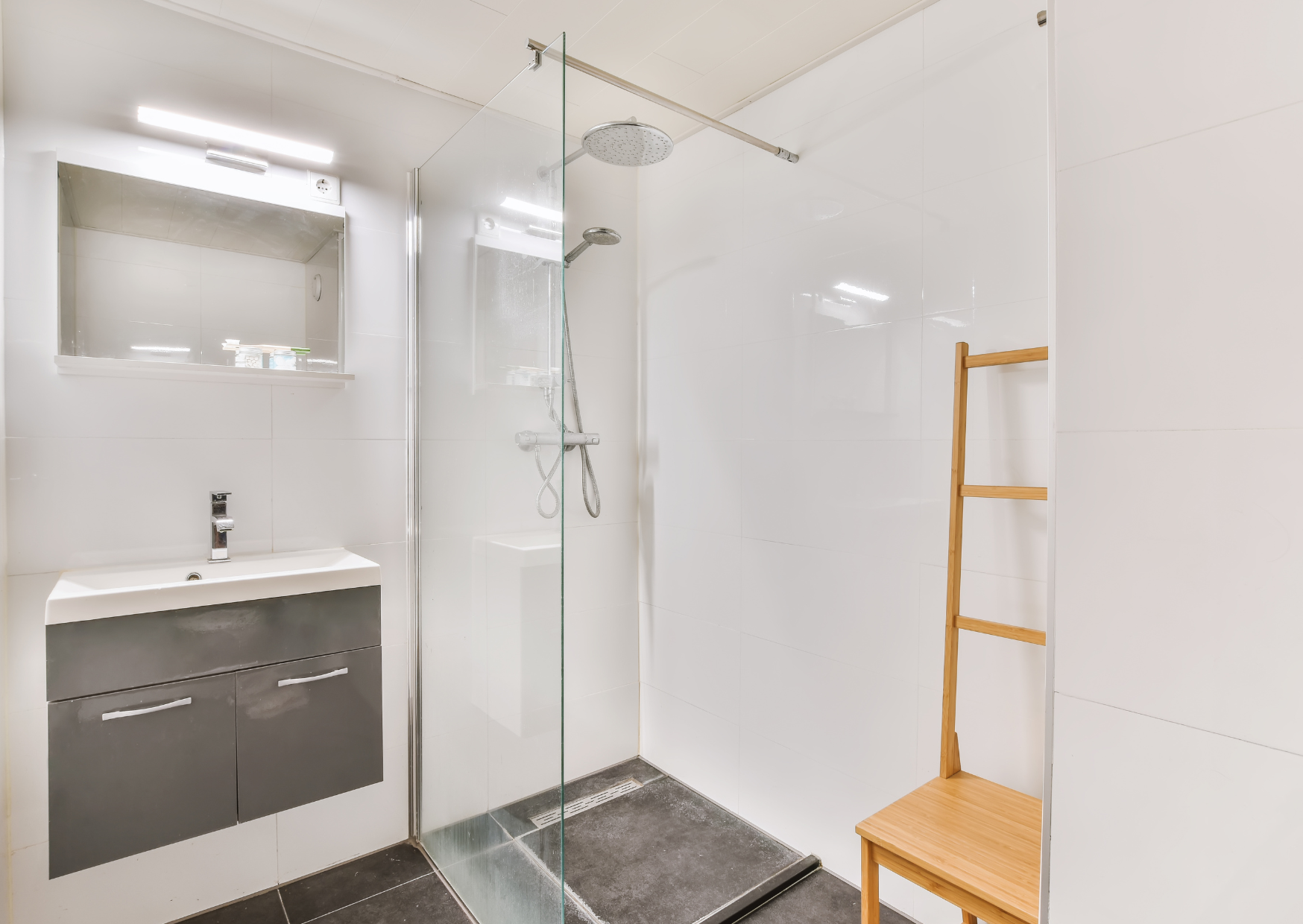 Why Spanish Bathrooms Have No Shower Curtains and Floors Stay Dry 5 Spanish Bathrooms 6