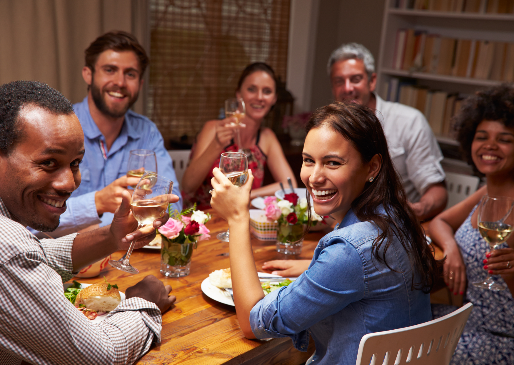 Why Arriving On Time to a Spanish Dinner Party Makes You the Rude One 2 Spanish parties 6