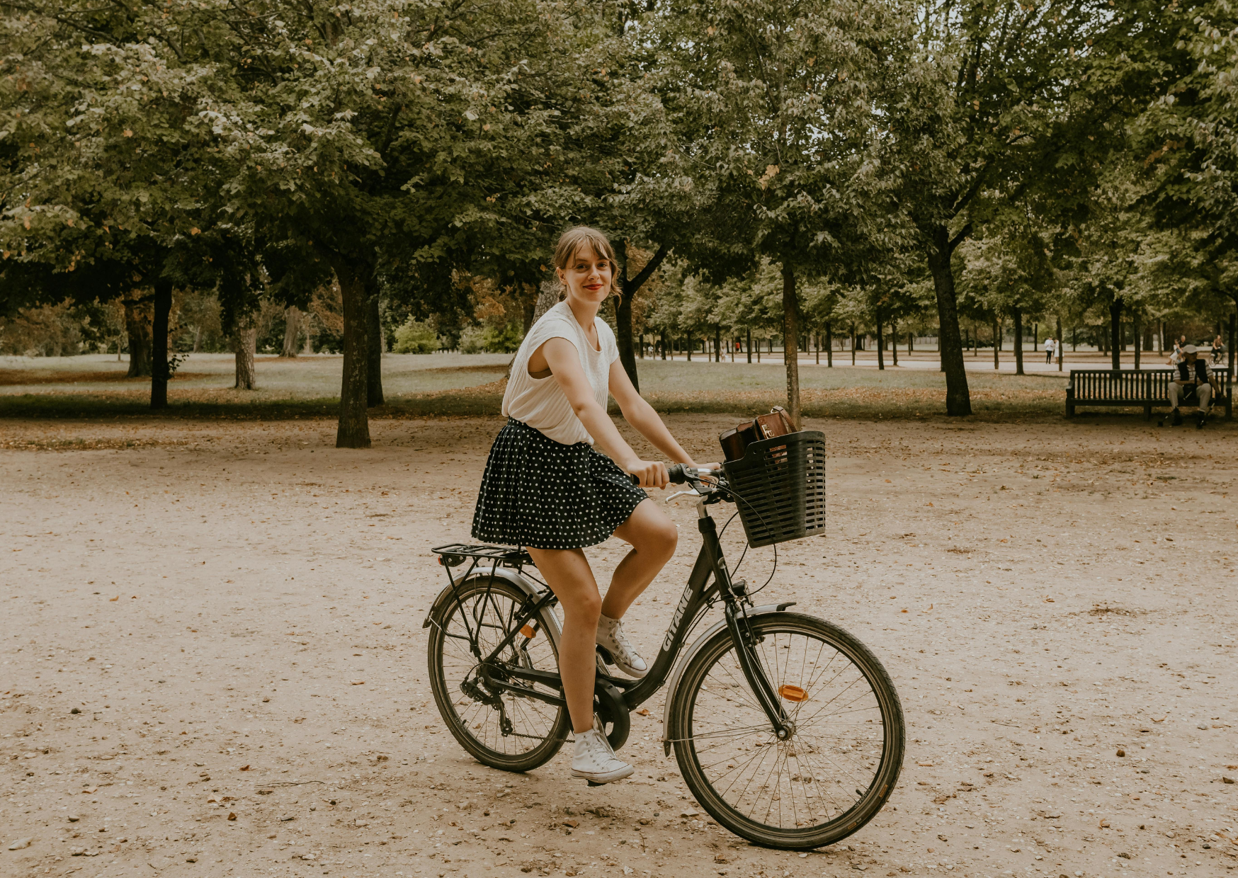 How Parisian Women Look Better With 10 Items Than Americans Do With 100 3 parisian 2