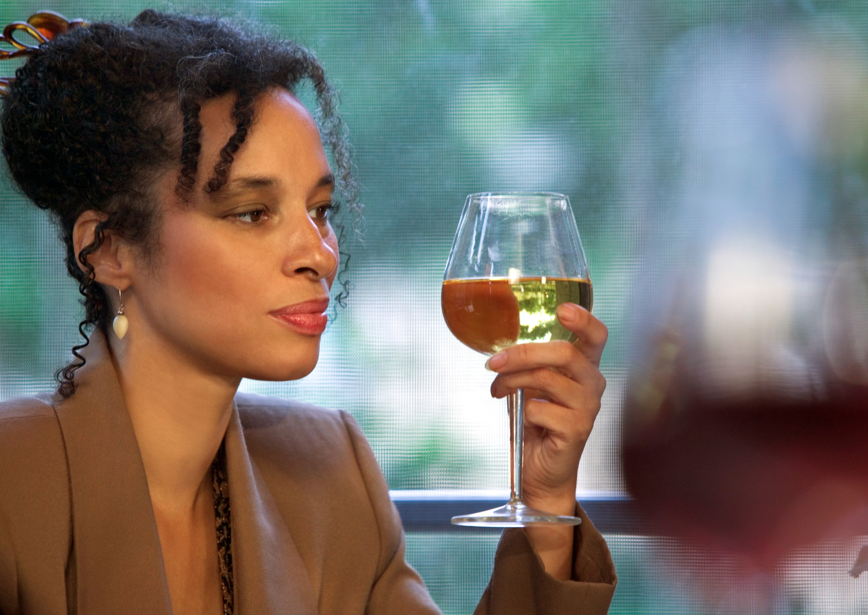 I Followed the French Lunch Wine Habit for 30 Days And The Results Surprised Everyone 3 French women drinking wine at lunch 3