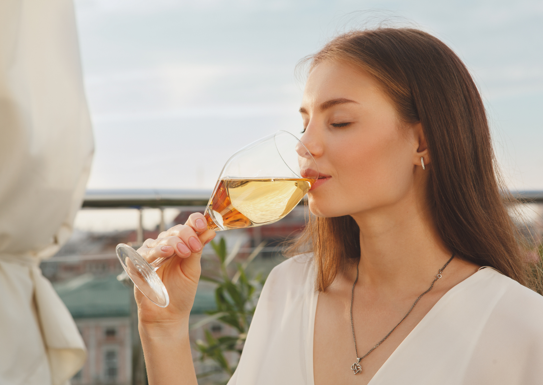 I Followed the French Lunch Wine Habit for 30 Days And The Results Surprised Everyone 5 French women drinking wine at lunch
