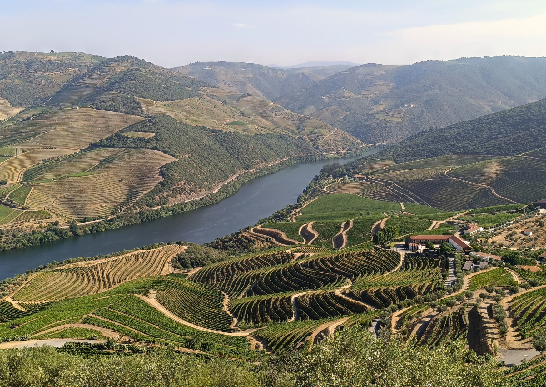 Portuguese Mountain Towns Paying €5,000 Plus Free Housing 3 Portuguese Towns 4