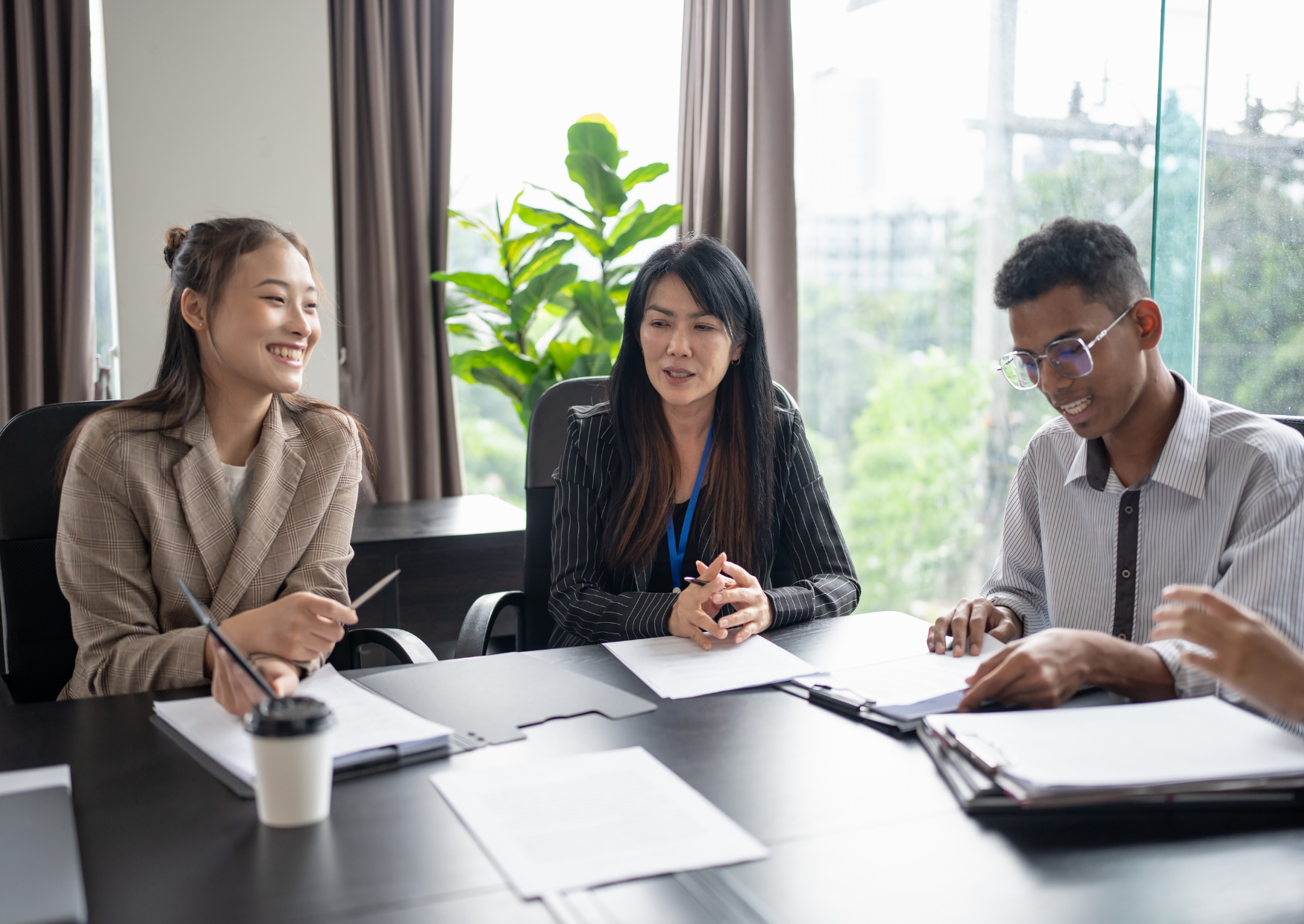Wells Fargo Charged Me $34 For Breathing - U.S. Banks Charge You to Exist And Portuguese Banks Don’t. 2 banks 6 1