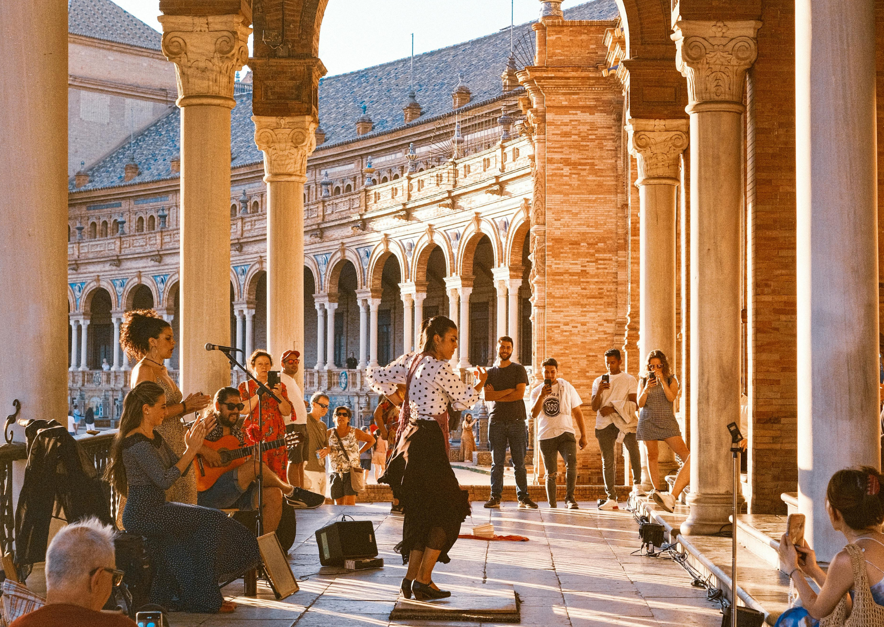 How Seville Is Hiring American Teachers In 2025 — Who Actually Earns Around €2,500/Month 7 seville 6