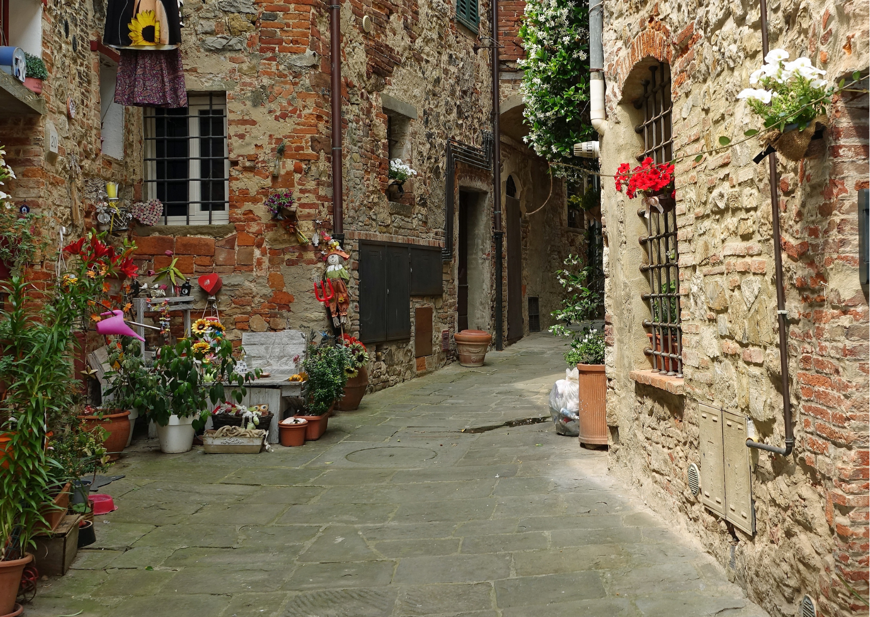 Why Italian Bureaucracy Defeats 79% of American Expats 6 Italian life 2