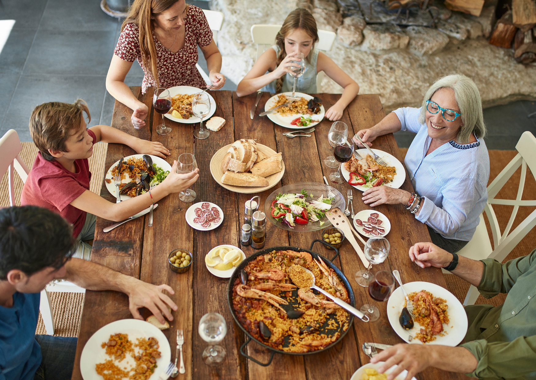 No American Christmas Foods for 30 Days, Family Lost Combined 52 Pounds 4 Spanish holidays