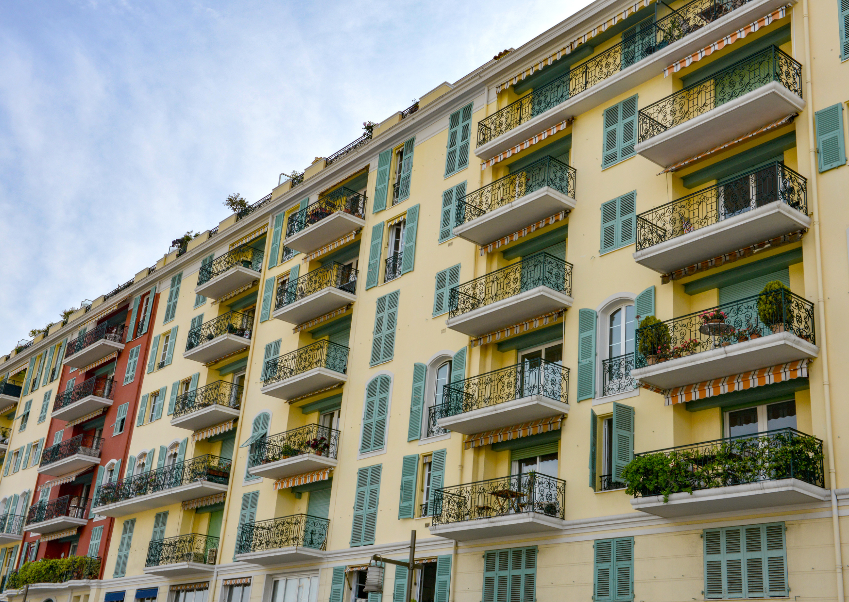 Why European Landlords Reject American Tenants on Sight, The 4 Red Flags We Don’t Know We’re Waving 6 european landlords 6