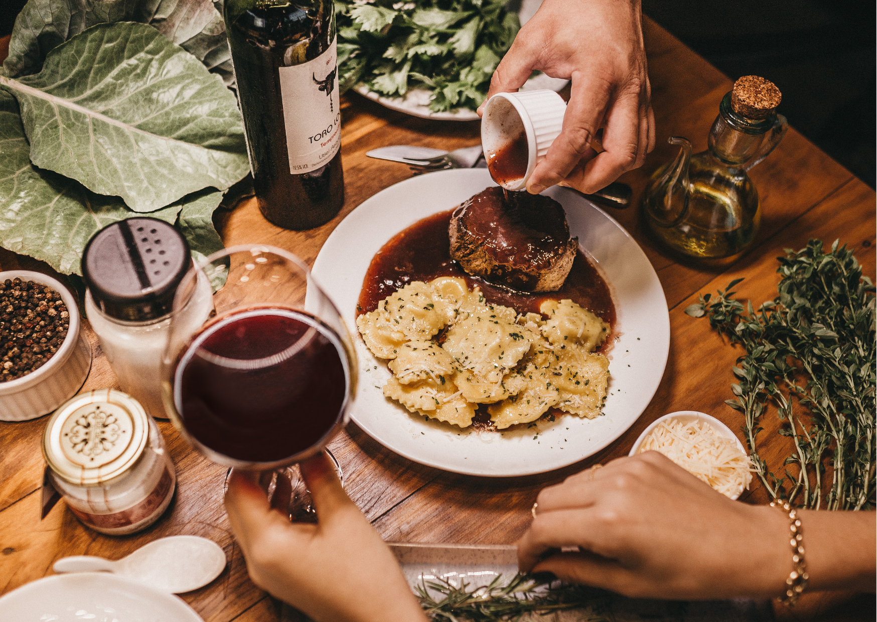 I Ate Like a French Woman During Every Holiday And Never “Dieted” After 3 french woman 5