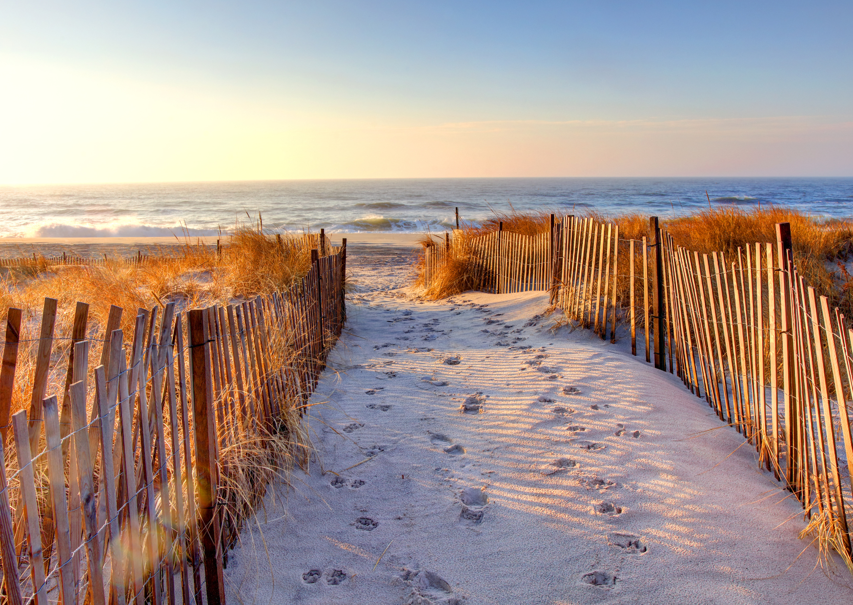 summer in Hamptons vs Greece 3