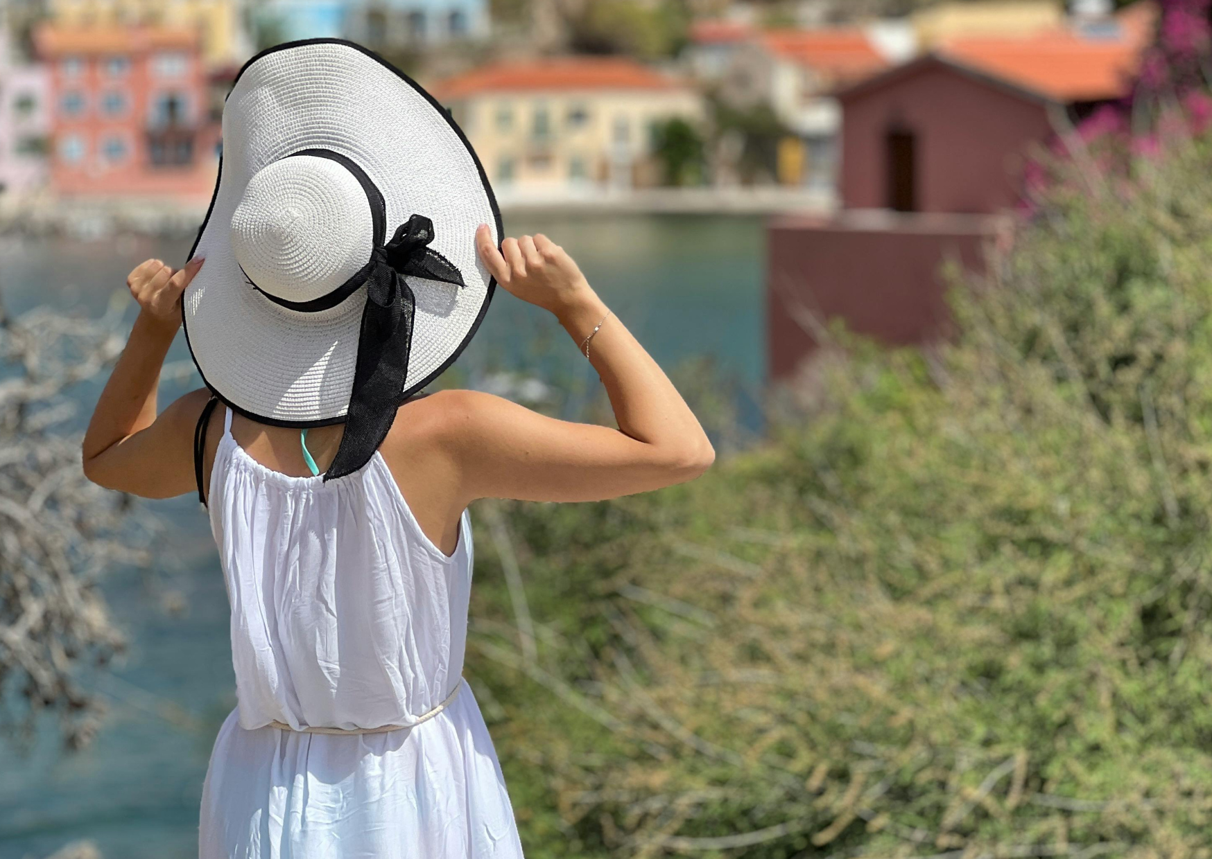 summer in Hamptons vs Greece 4