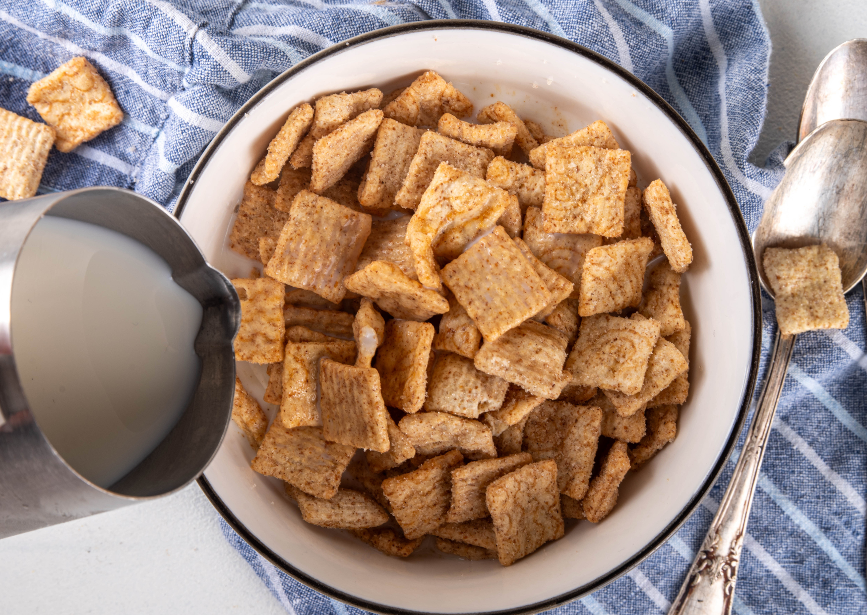 American breakfast cereals with kids 3