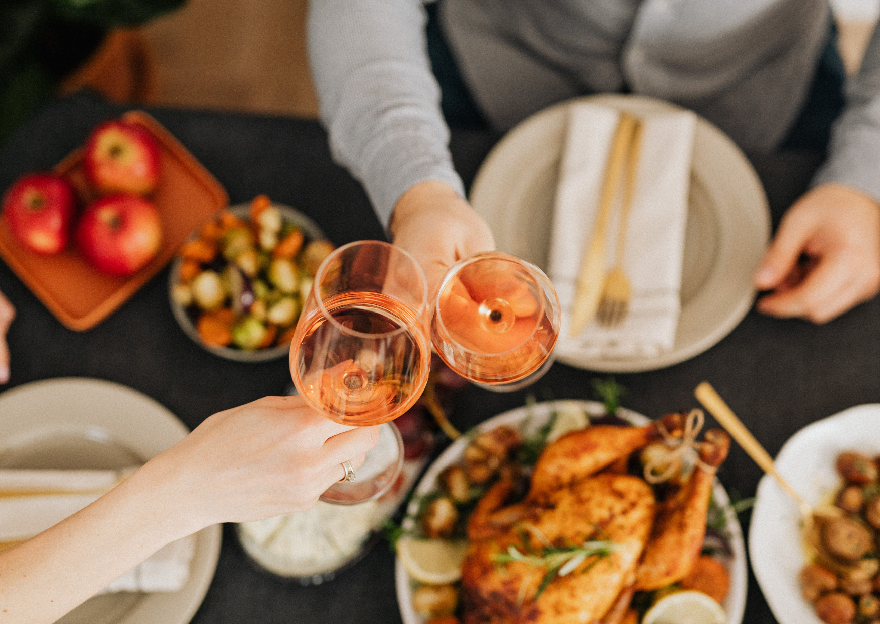 I Stopped Eating American Portions in December and Now En Route to Losing 15 Pounds and Feeling Better 3 Eating holiday food 3