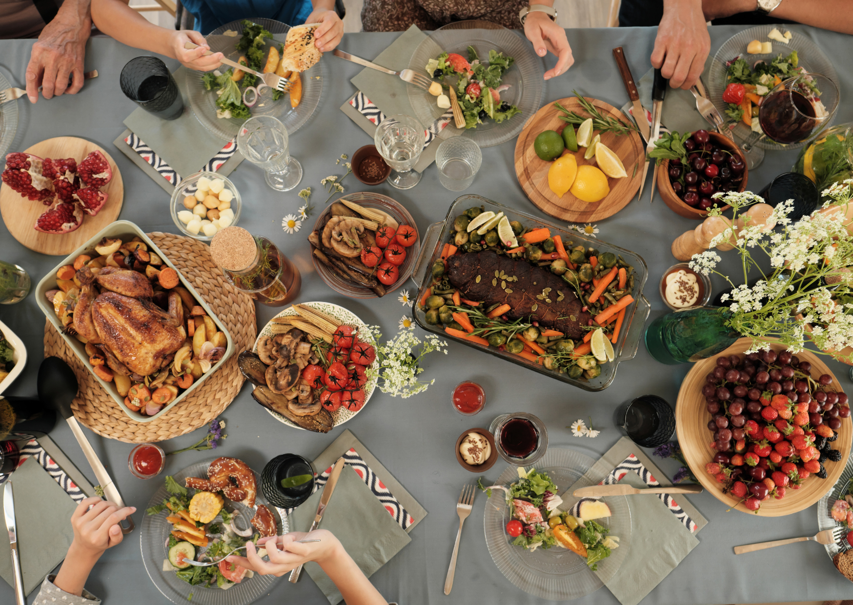 I Stopped Eating American Portions in December and Now En Route to Losing 15 Pounds and Feeling Better 2 Eating holiday food 6