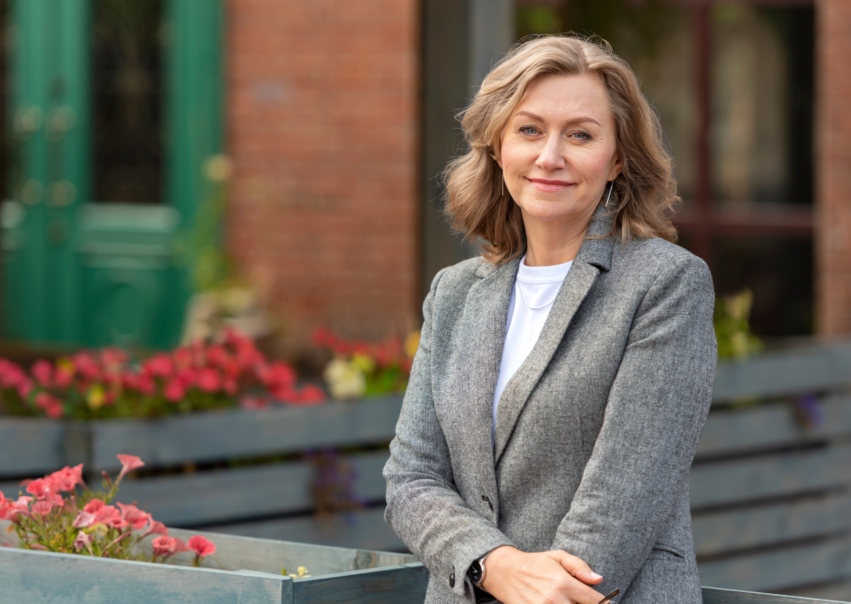 Why Italian Women Over 60 Have Better Skin Than Americans at 40, The Daily Ritual They Never Skip 2 Italian women over 60 3