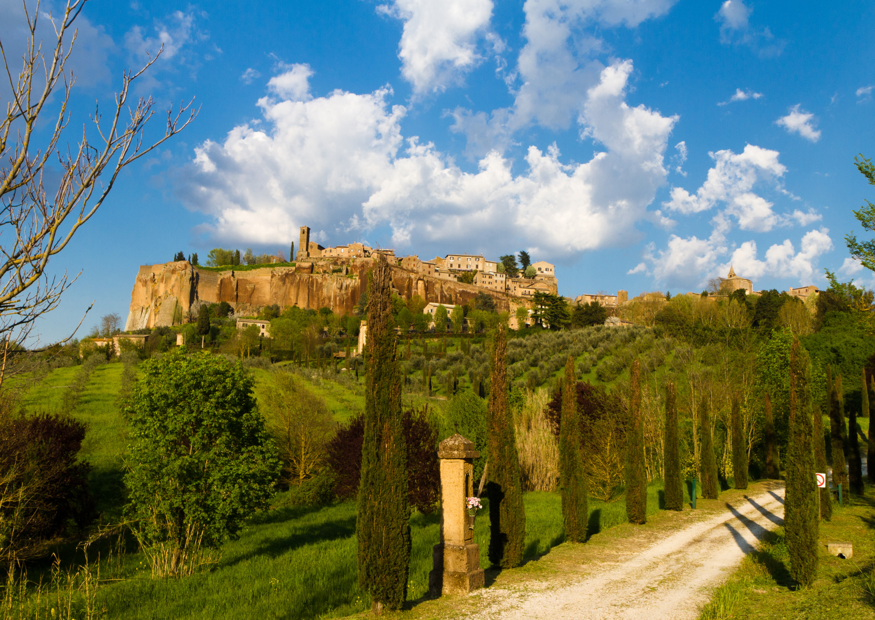 The Italian Village Where $1,400 Per Month Gets You a Life Americans Pay $5,000 For, Real Costs Inside 3 Italy Orvieto