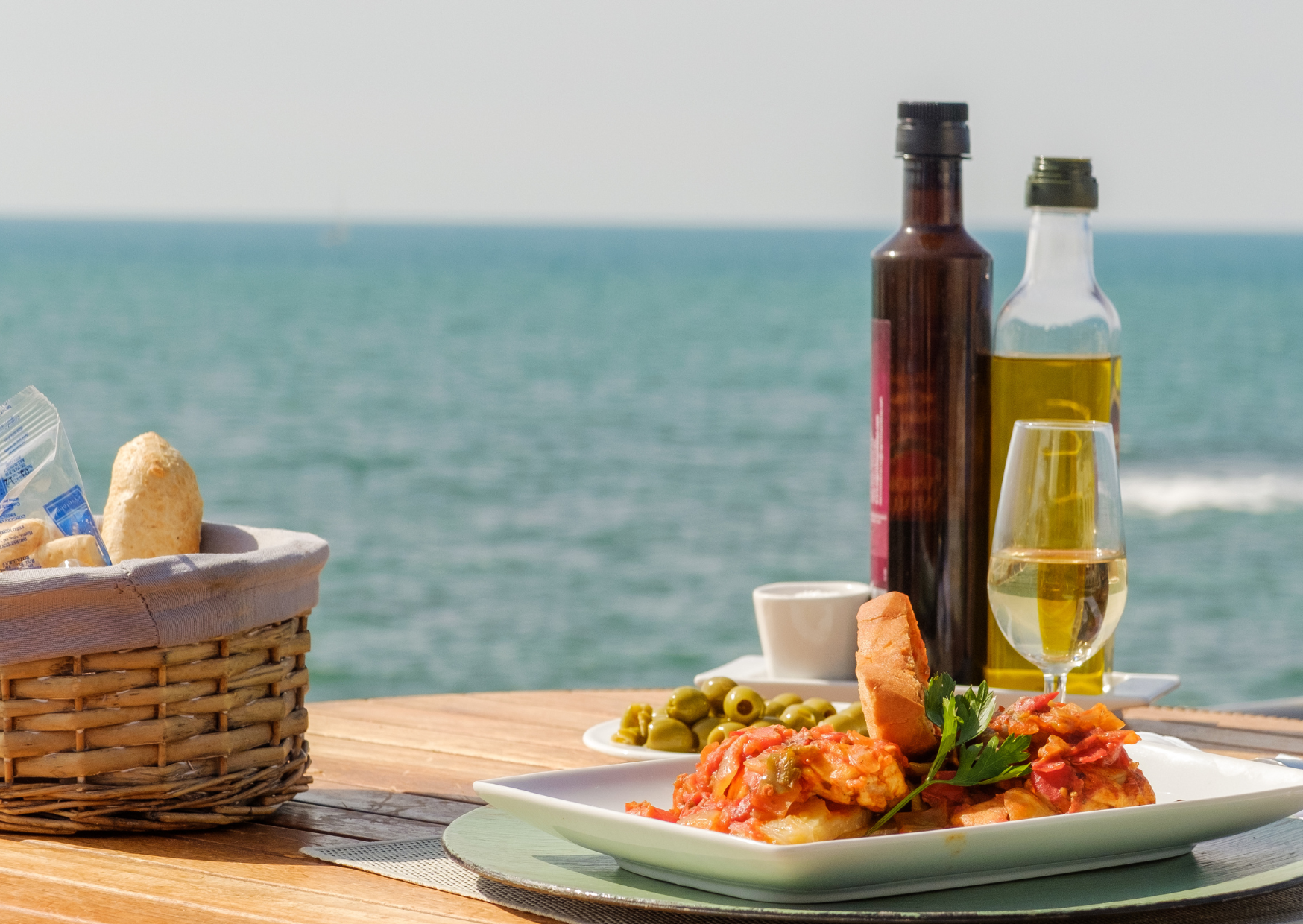 The Mediterranean Habit American Doctors Call Dangerous, Why European Heart Disease Rates Say Otherwise 1 Mediterranean meal 4