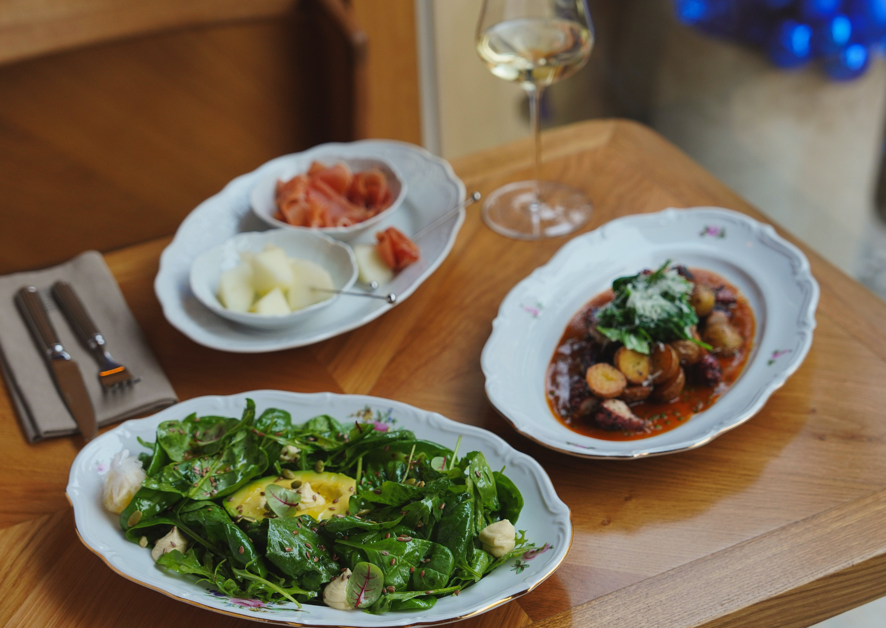 The Mediterranean Habit American Doctors Call Dangerous, Why European Heart Disease Rates Say Otherwise 5 Mediterranean meal 6