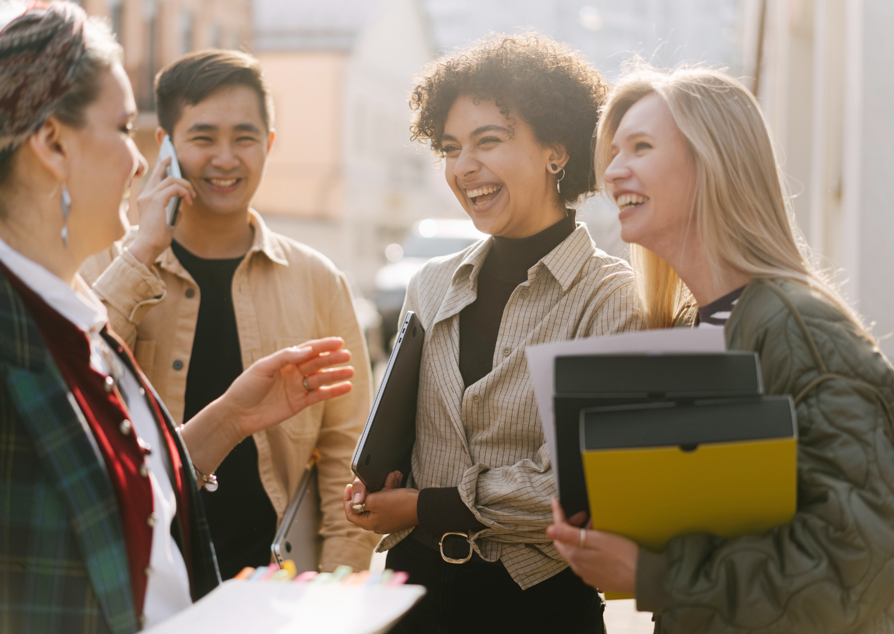 saying hello to french people 3