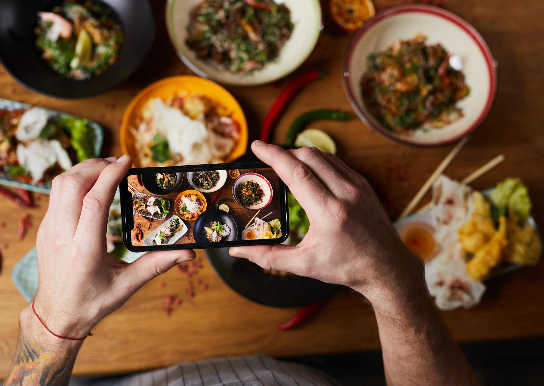 Why Taking Photos of Your Food in Italy Makes Waiters Serve You Last 4 taking photos of food 2