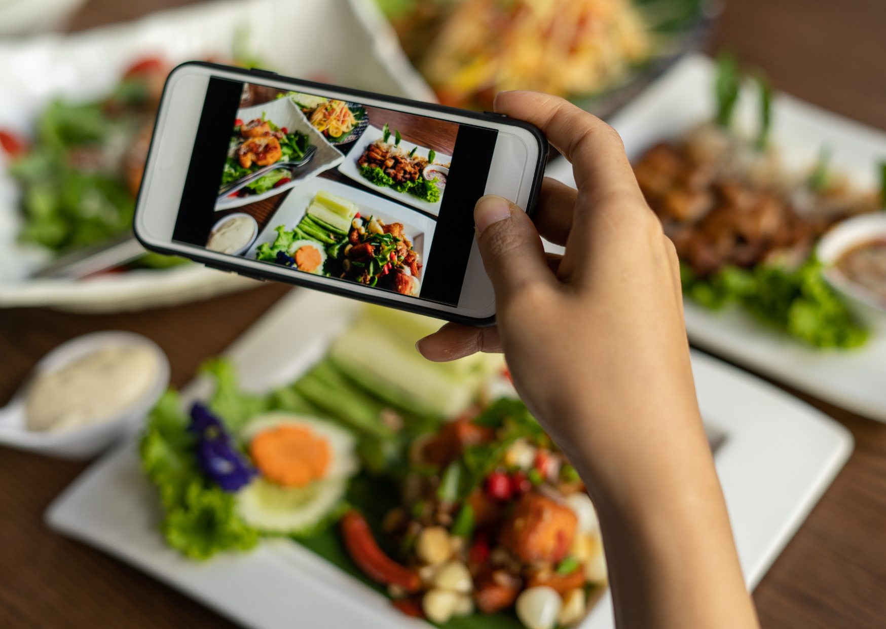 Why Taking Photos of Your Food in Italy Makes Waiters Serve You Last 3 taking photos of food 4