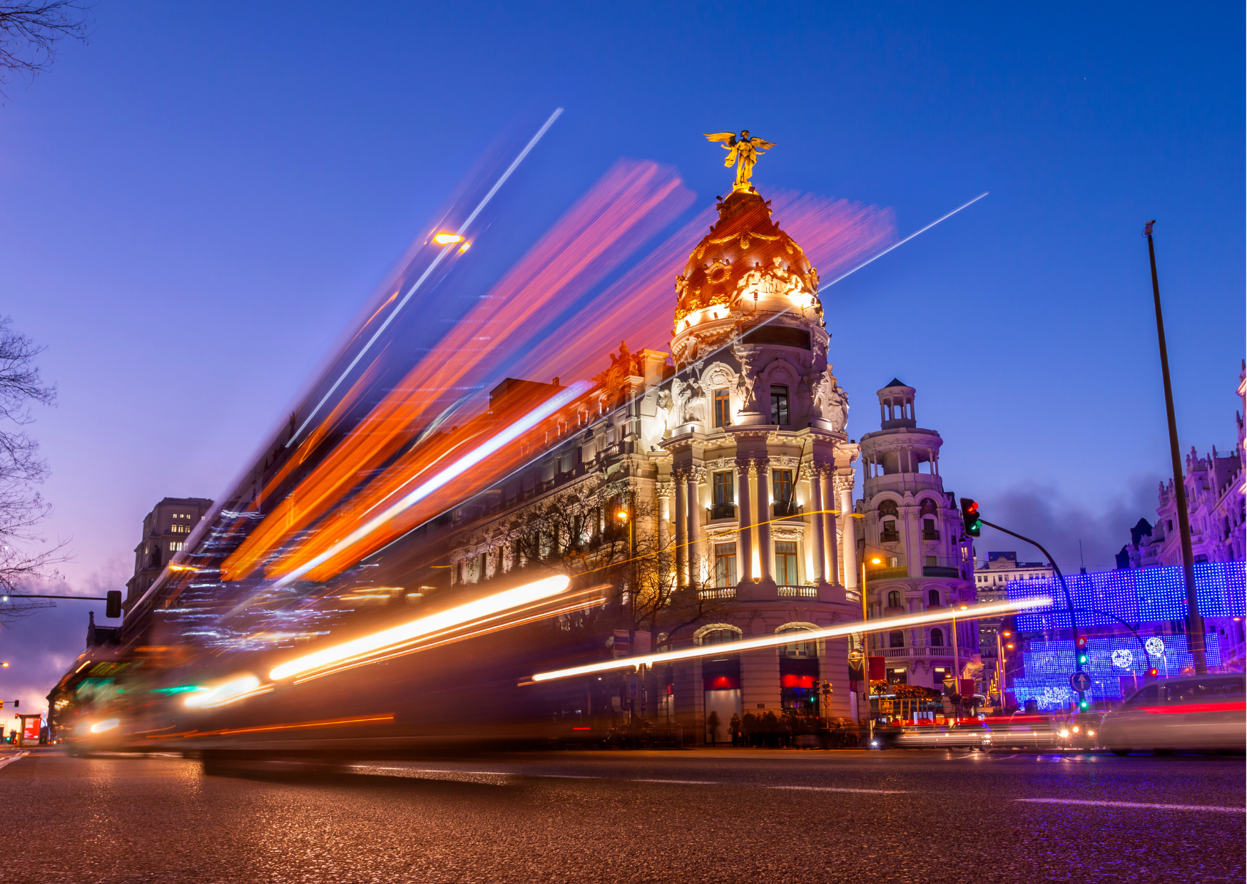 The Passport Control Question That Sends American Families to Secondary at Madrid 6 Madrid