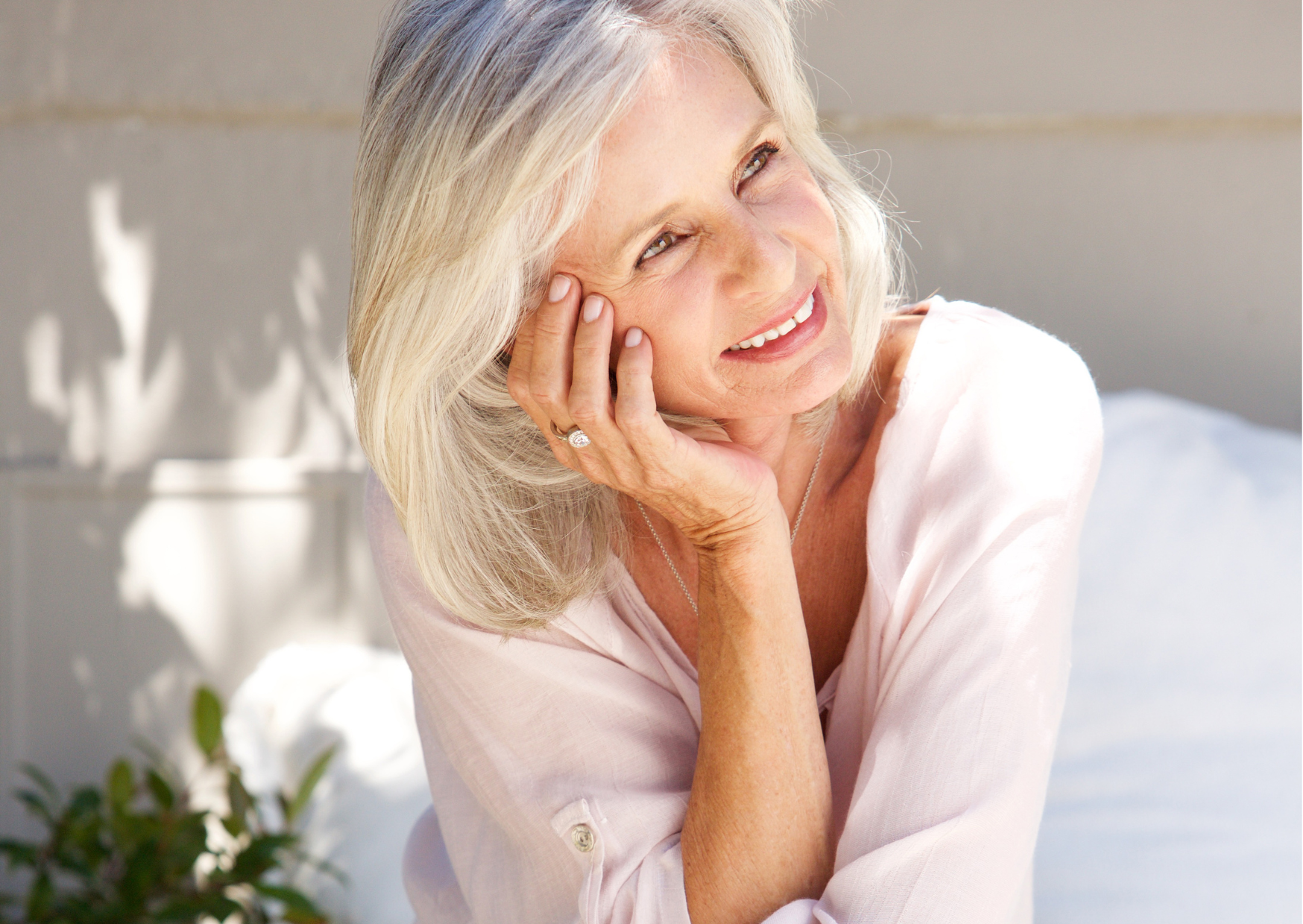 Why Single American Women Over 50 Succeed in Spain at Higher Rates Than Portugal 2 Woman in her 50s in spain 3