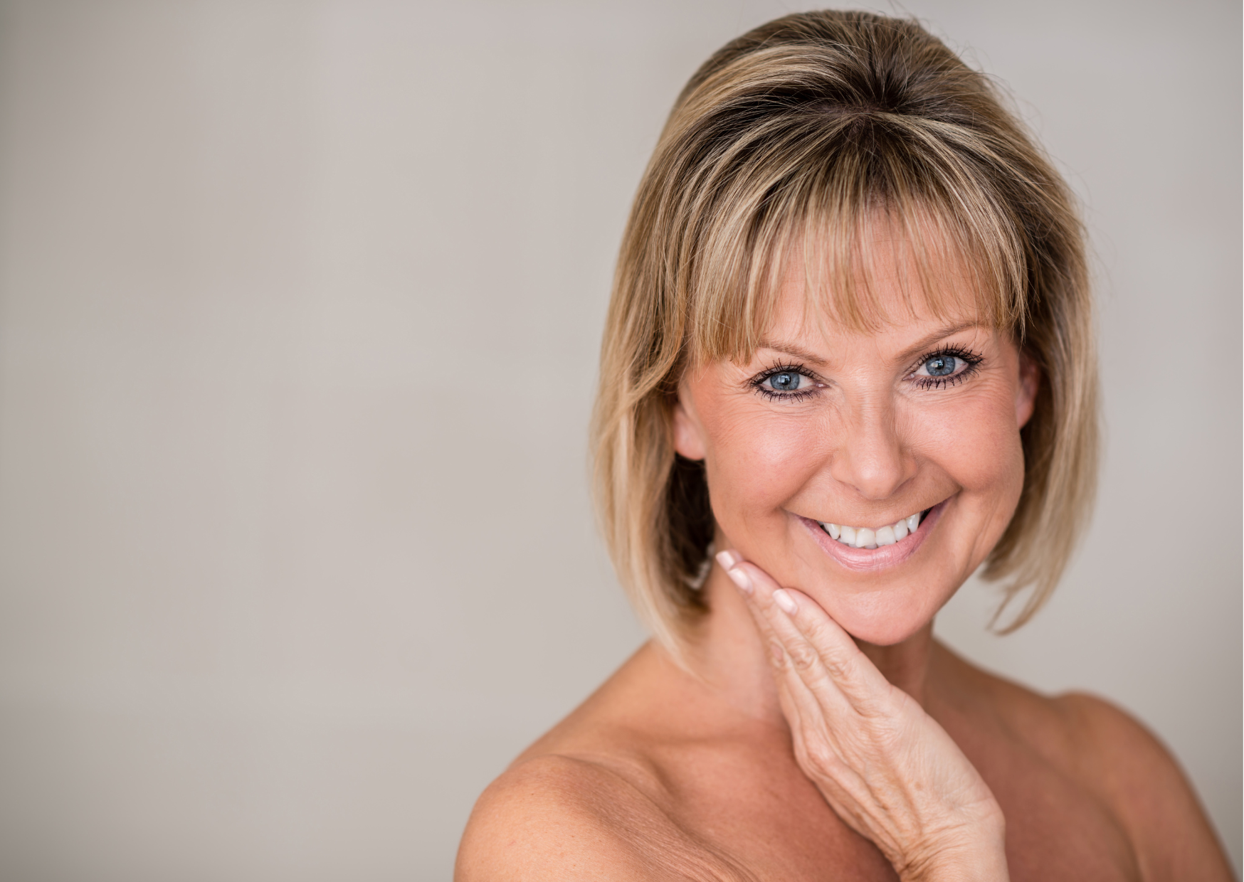 Why Single American Women Over 50 Succeed in Spain at Higher Rates Than Portugal 3 Woman in her 50s in spain 4