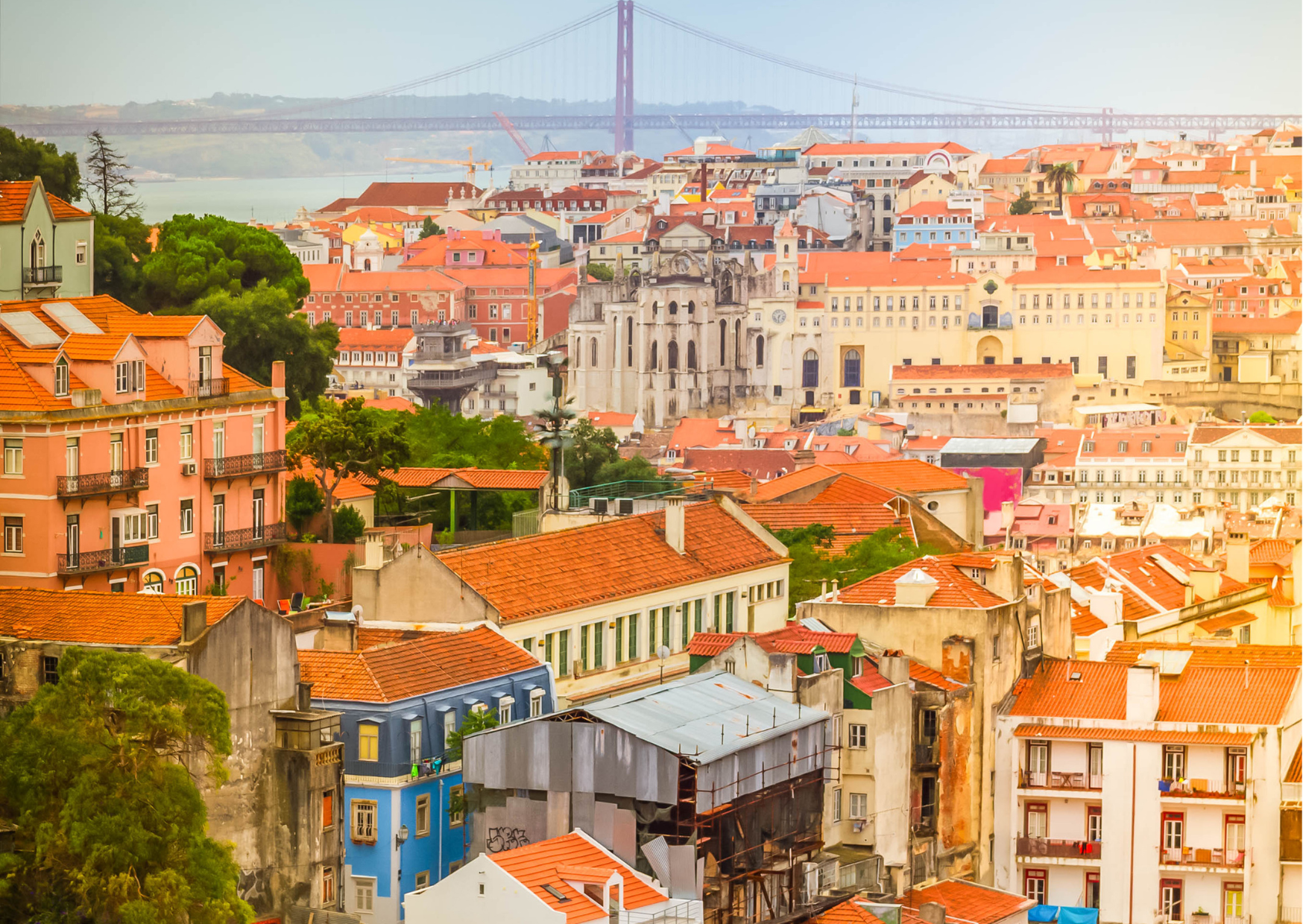 She Moved to Portugal For Adventure And Spent 18 Months Completely Alone. 5 living in Portugal 2