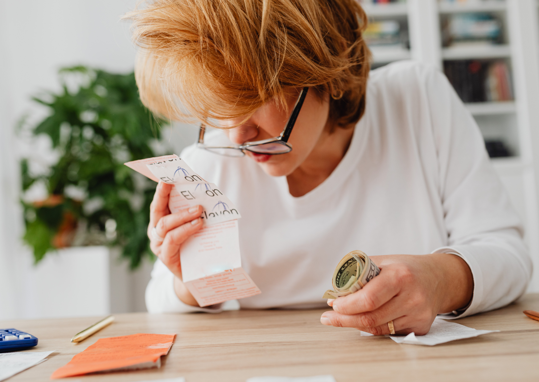 people spending. money 3