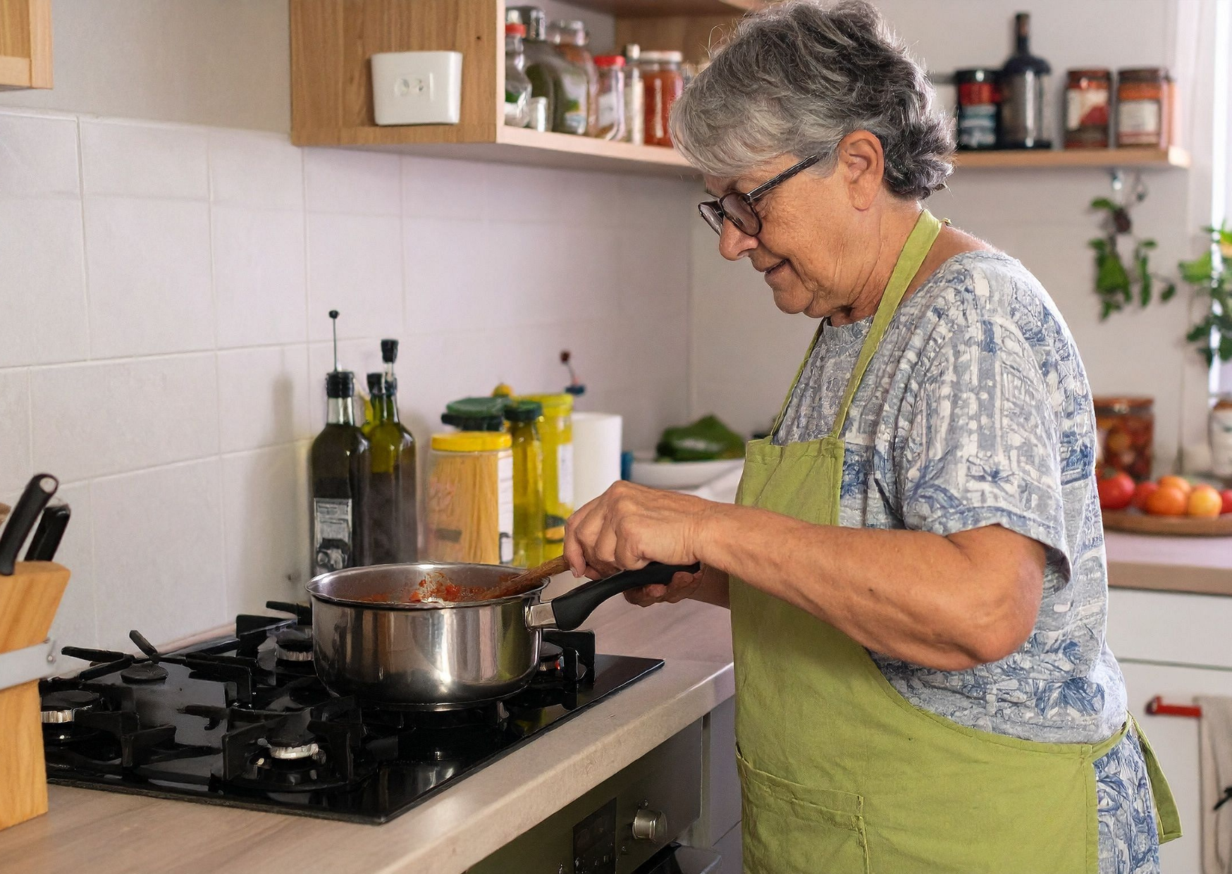 The Pasta Sauce Italian Grandmothers Make In 10 Minutes. Americans Spend An Hour. 2 italian tomato sauce 3