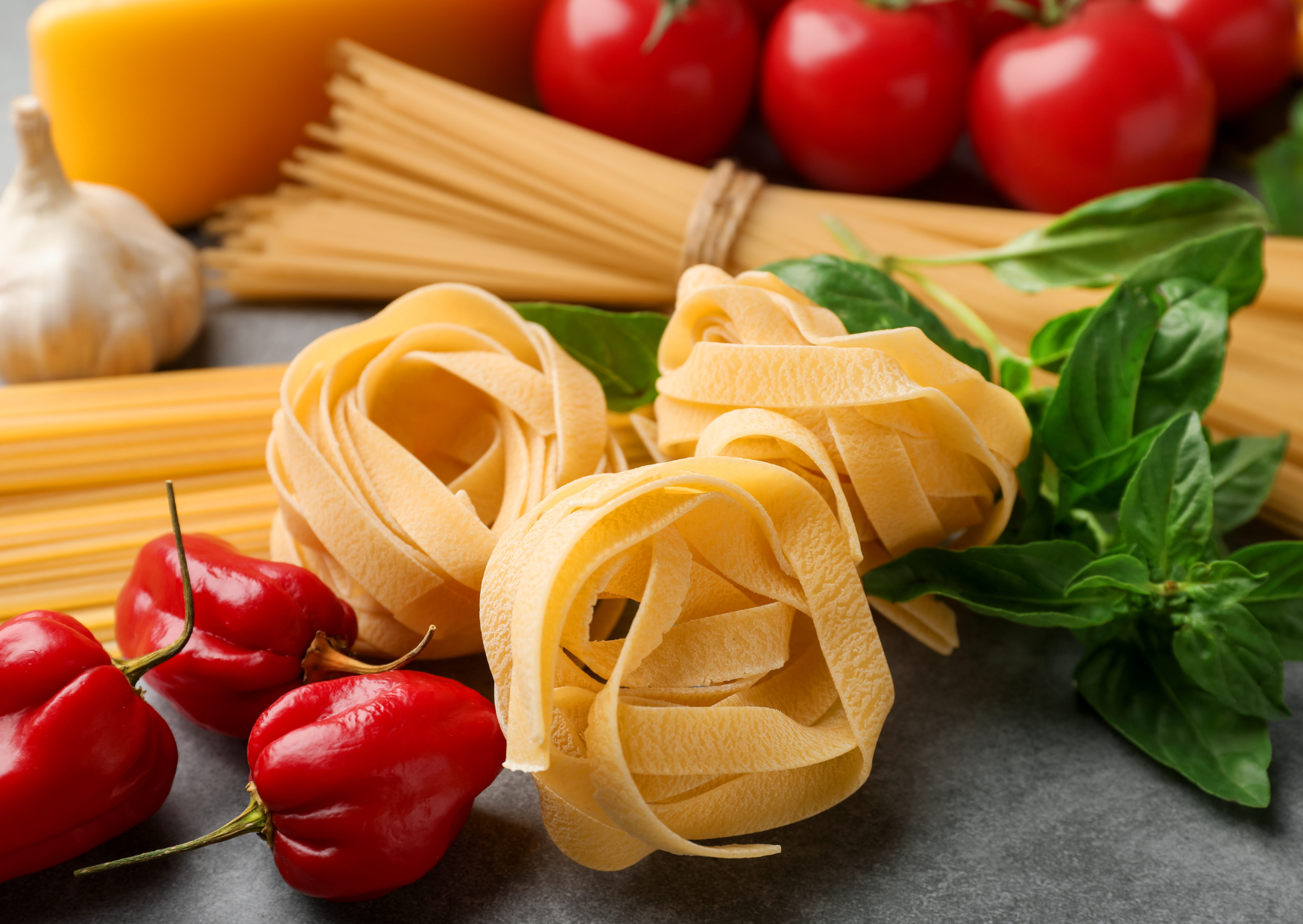 The Difference Between American Pasta And Italian Pasta. Why One Bloats You And One Doesn't. 1 Italian macaroni 4