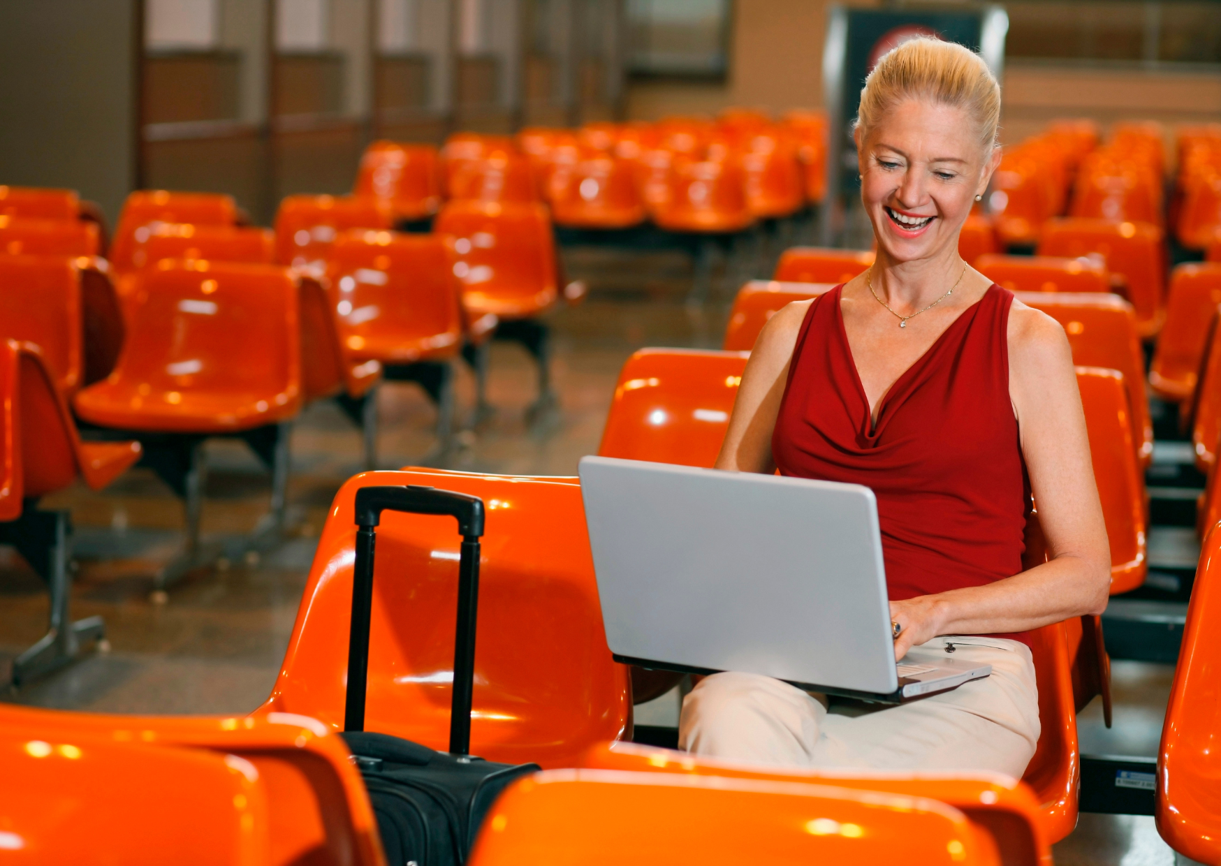 The Airport Lounge Access Most Americans Don't Know They Already Have 6 airport lounge 2