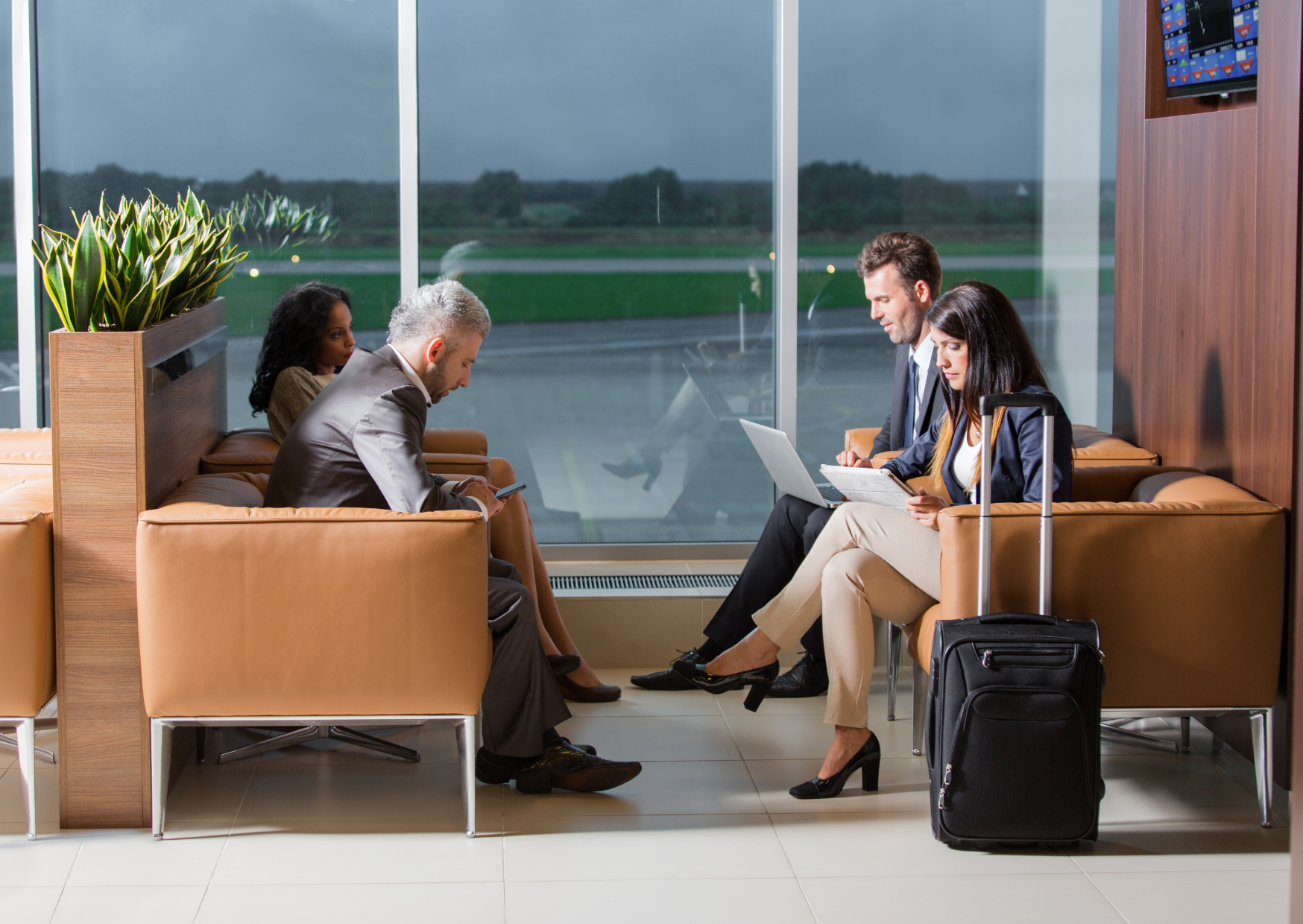 The Airport Lounge Access Most Americans Don't Know They Already Have 3 airport lounge 5