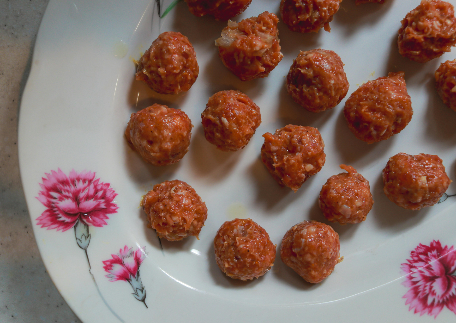 Why Italian Grandmothers Add Bread to Meatballs and American Butchers Say That's Wrong 3 breadcrumbs 3