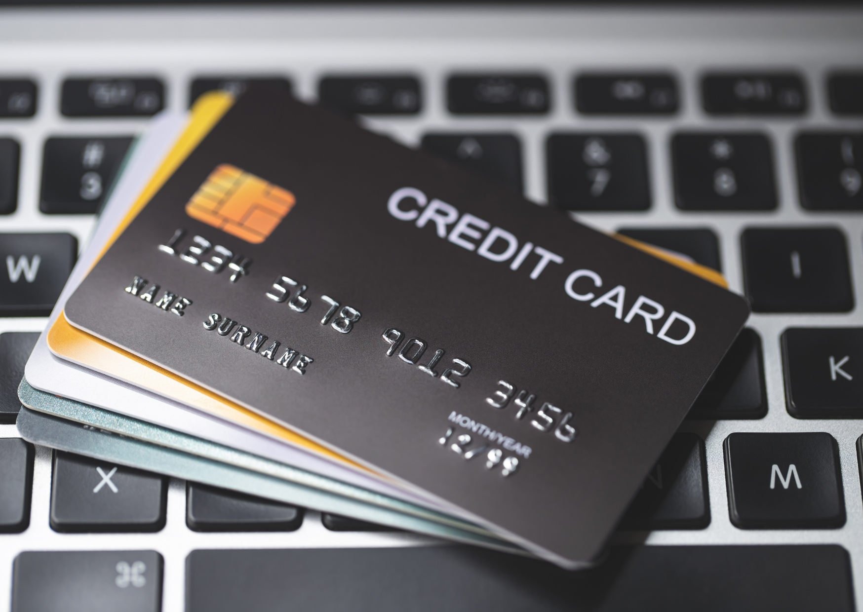 Credit Card Debt Hit $6,715 Per American: The European Number Confused Me 5 credit card 3