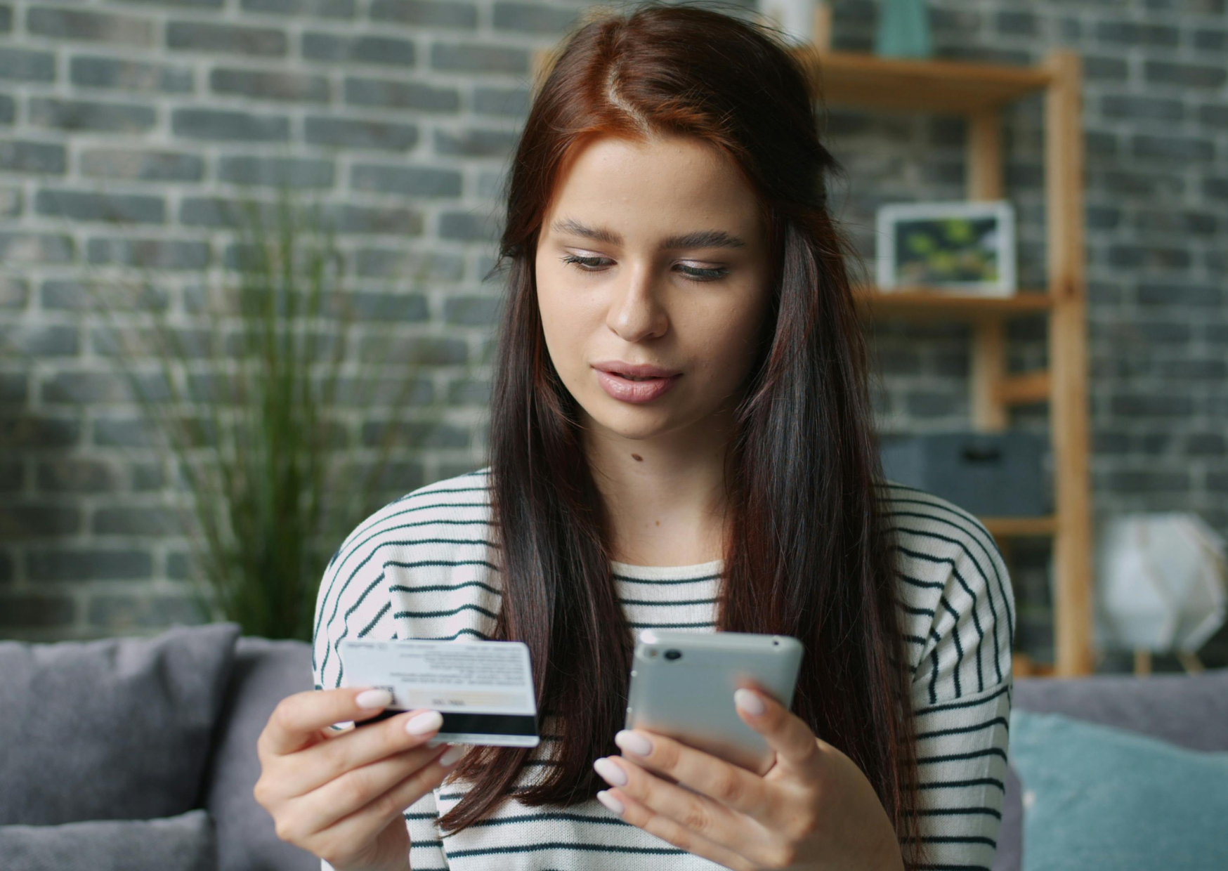 Credit Card Debt Hit $6,715 Per American: The European Number Confused Me 1 credit card 6