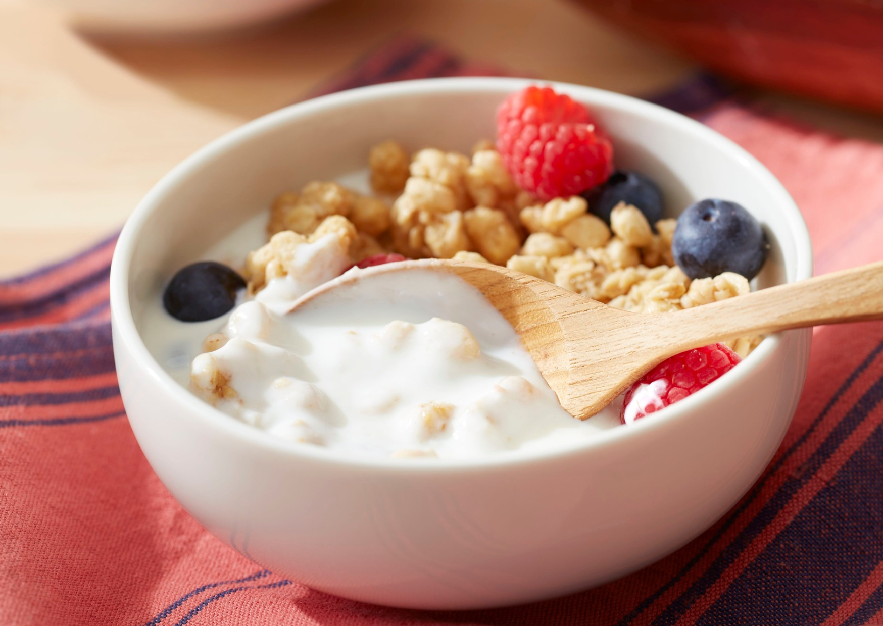 Greek Yogurt In America Has Stabilizers: In Greece It Has Two Ingredients And Here's The Difference 3 genuine Greek Yogurt 4